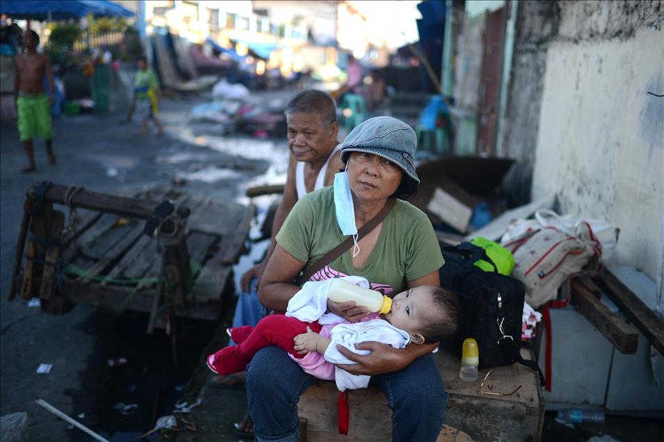 Tacloban şehri yaralarını sarmaya çalışıyor