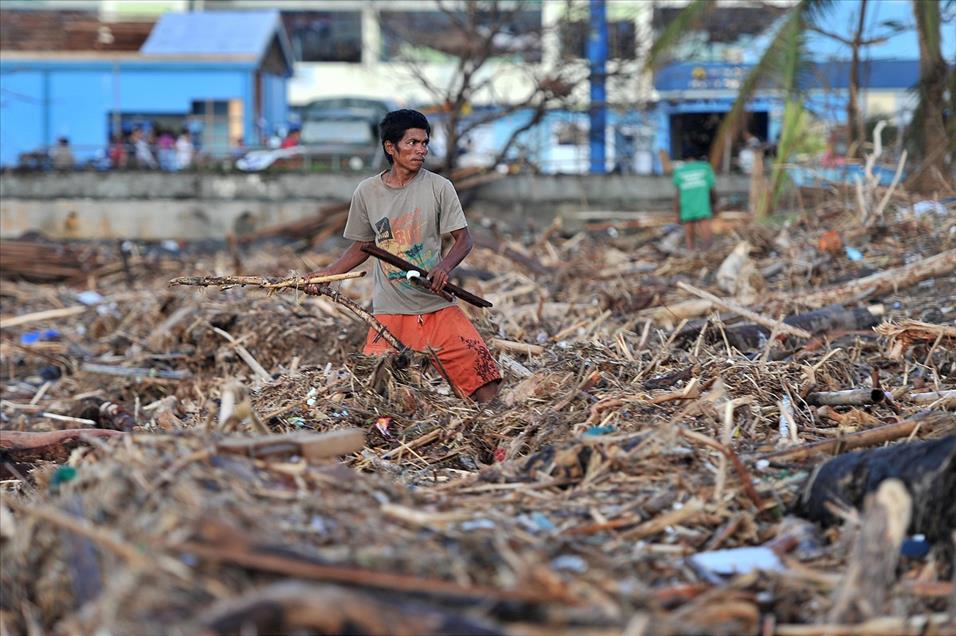 Filipinler'de yaşanan tayfun felaketi Ormok şehrine de büyük zarar verdi