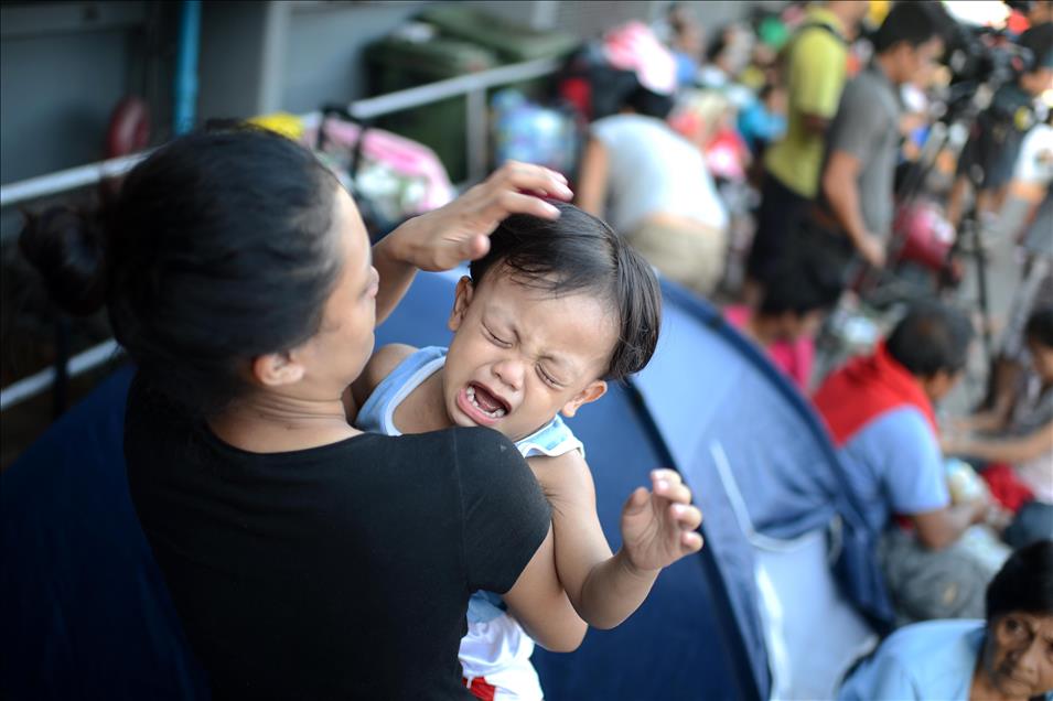 Tacloban şehri yaralarını sarmaya çalışıyor