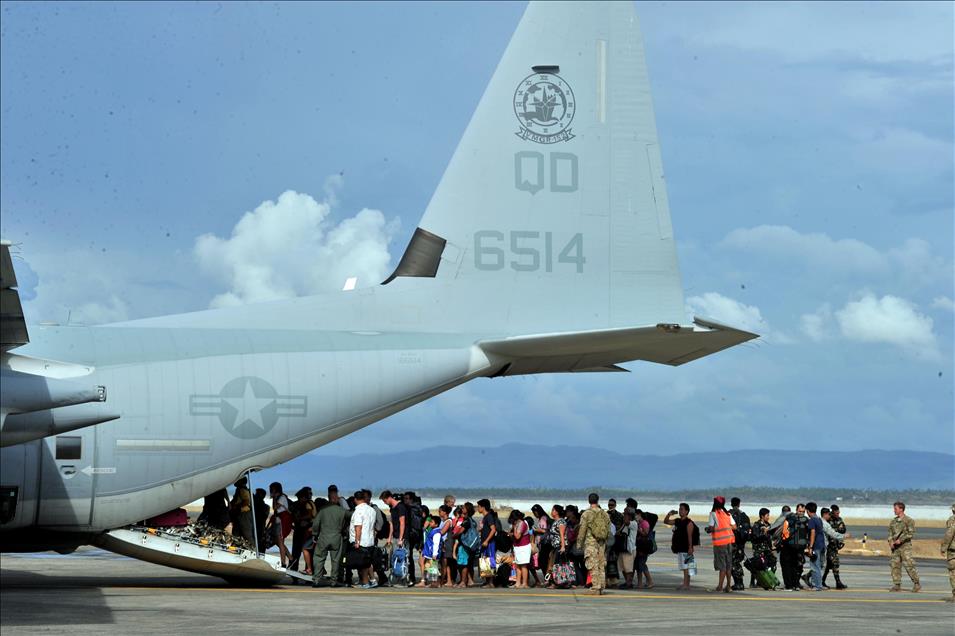 Tacloban şehri yaralarını sarmaya çalışıyor