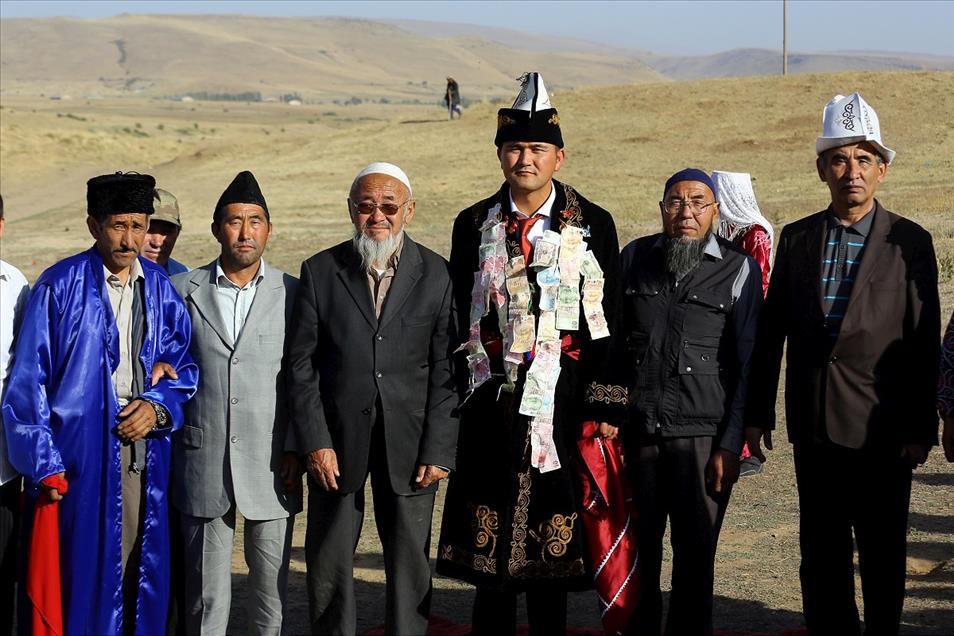 Kırgızların renkli düğün geleneği