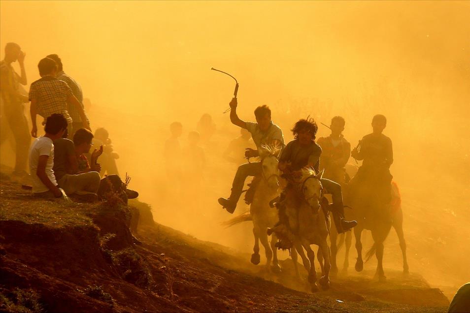 Kırgızların renkli düğün geleneği