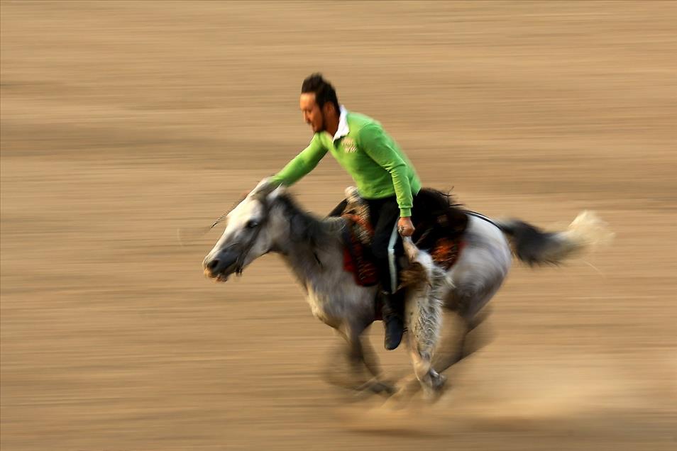 Kırgızların renkli düğün geleneği