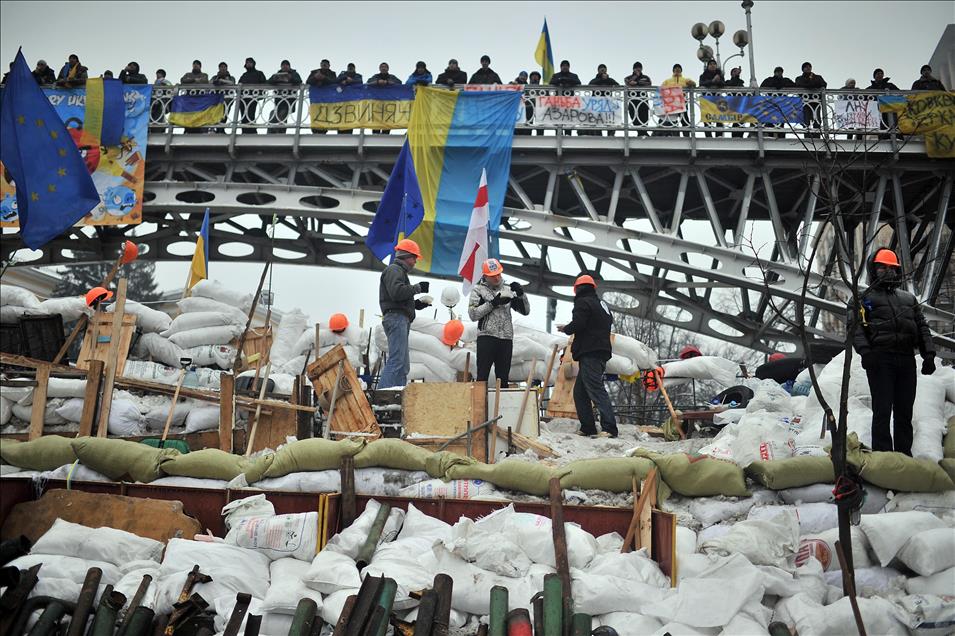 Ukrayna'nın Başkenti Kiev'de Barikatlar yeniden kuruluyor