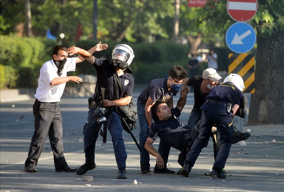 Anadolu Agency's Best News Photos of 2013