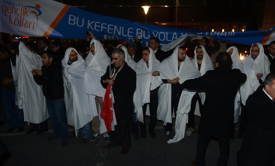 Başbakan Erdoğan, Atatürk Havalimanı'nda halka seslendi