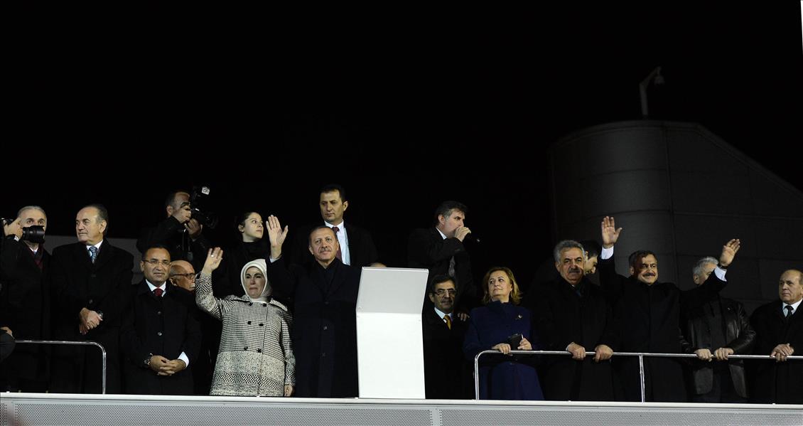 Başbakan Erdoğan, Atatürk Havalimanı'nda halka seslendi
