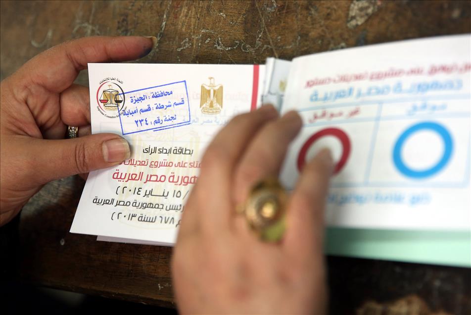 Mısır'da halk sandık başında