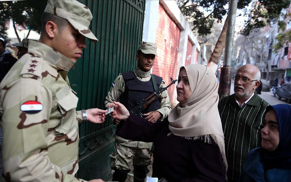 Mısır'da halk sandık başında