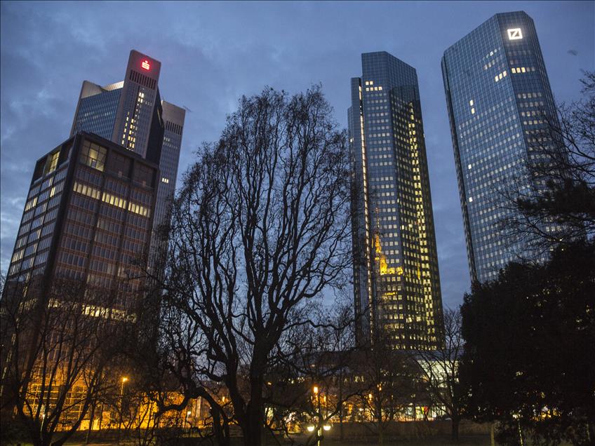 Gücün Kuleleri - Frankfurt Skyline