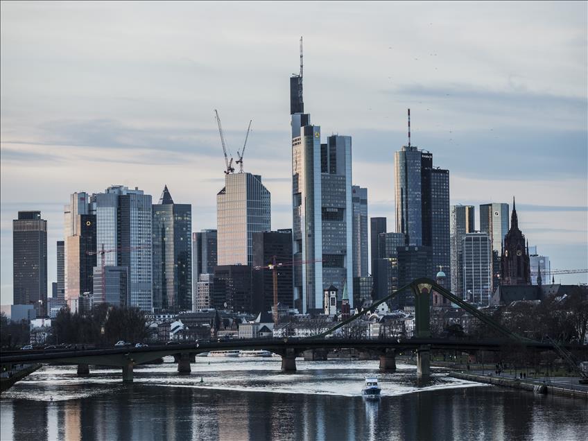 Gücün Kuleleri - Frankfurt Skyline