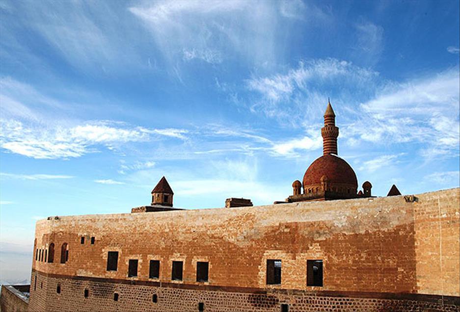 کاریگەری پرۆسەی ئاشتی لە کەرتی گەشتیاری ئاگری