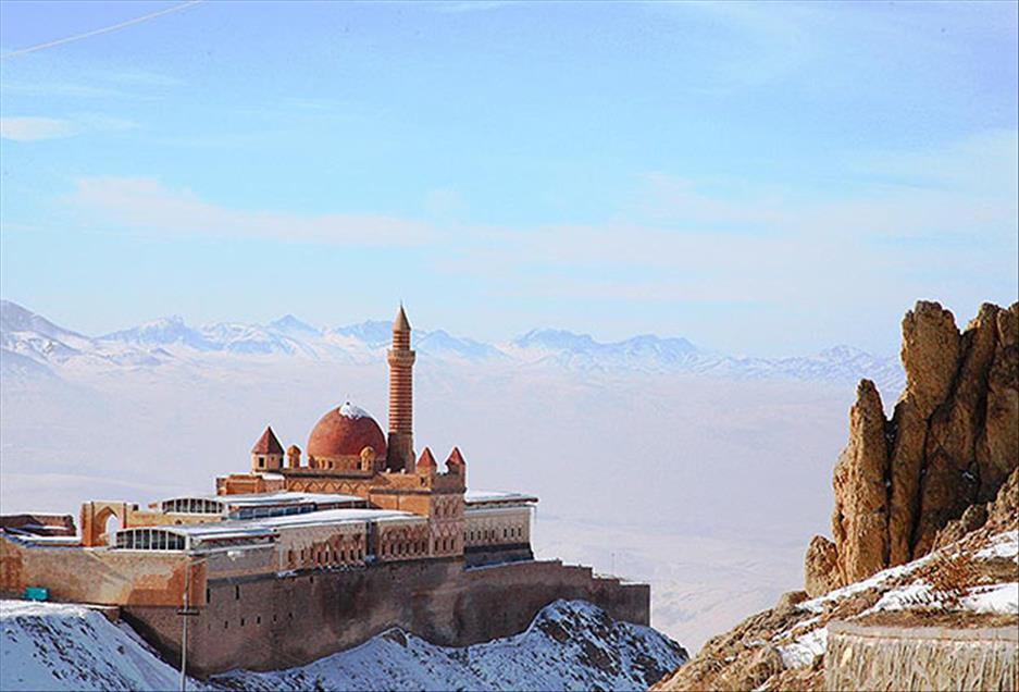 کاریگەری پرۆسەی ئاشتی لە کەرتی گەشتیاری ئاگری