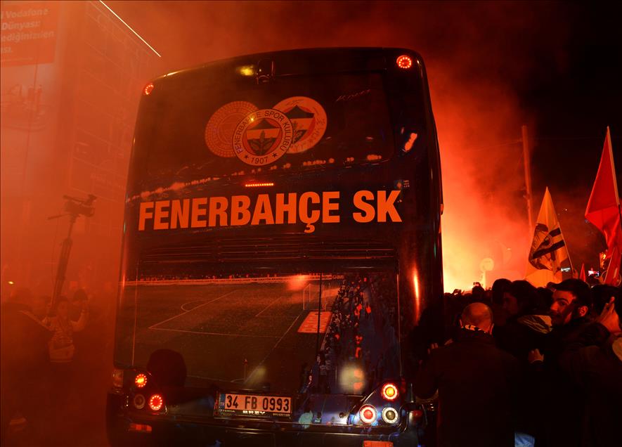 Aziz Yıldırım'a çoşkulu karşılama