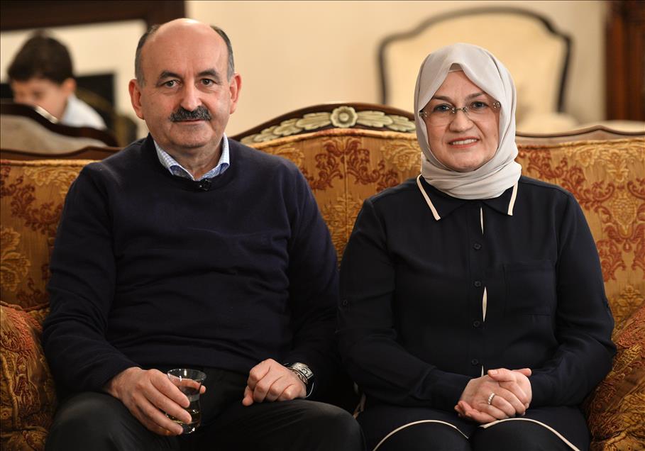 Bakan Müezzinoğlu, çocukluk aşkıyla geçirdiği 37 yılı anlattı