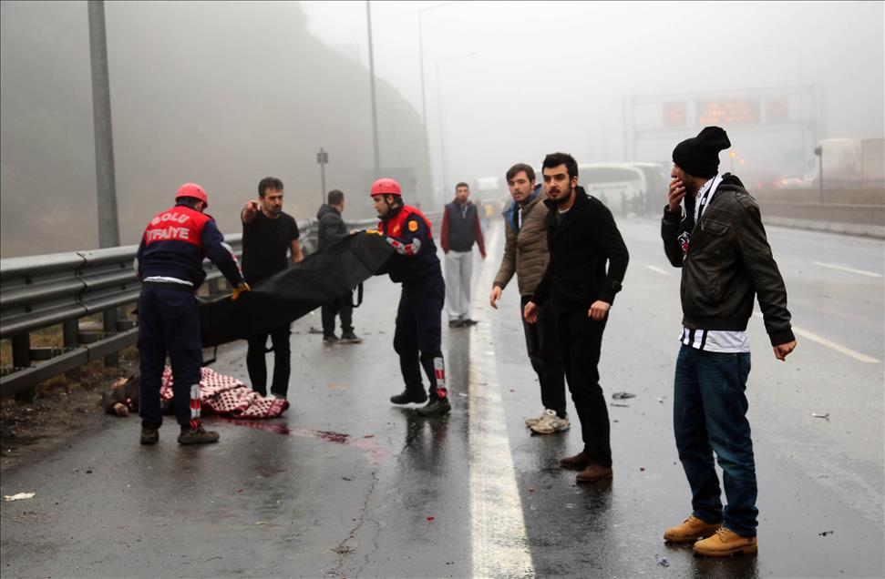 Bolu'da Zincirleme Trafik Kazası - Anadolu Ajansı