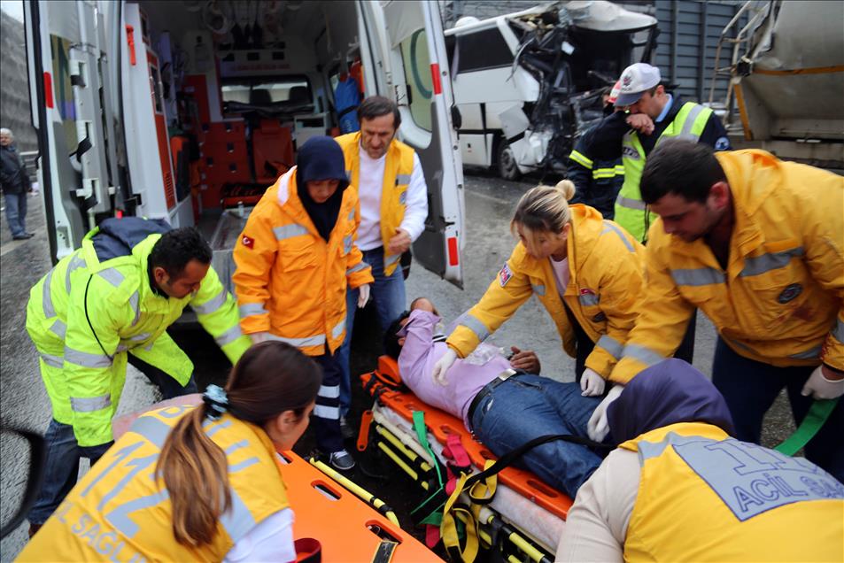 Bolu'da zincirleme trafik kazası: 3 ölü, 15 yaralı