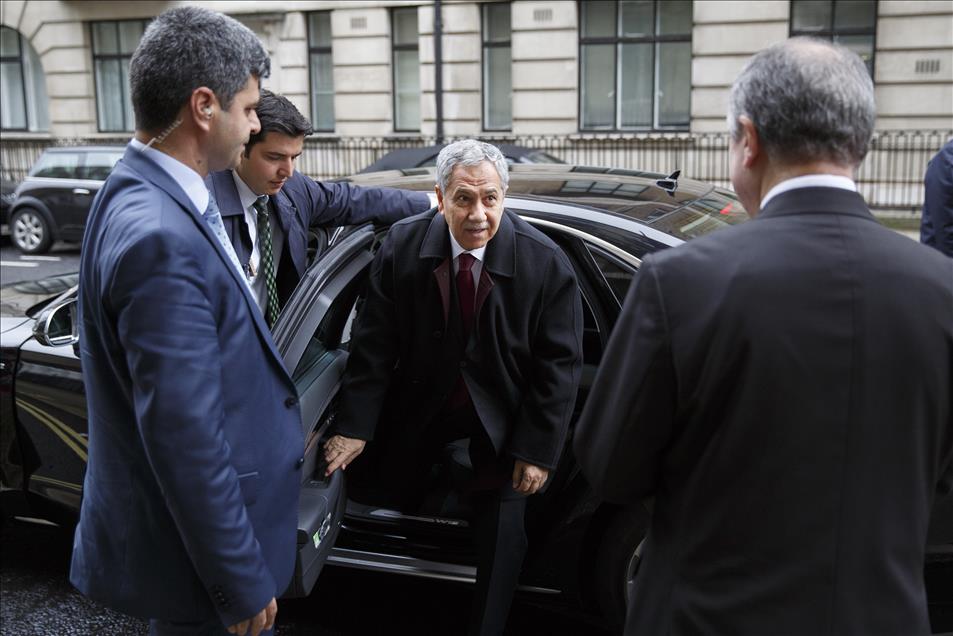 Başbakan Yardımcısı Arınç Londra'da