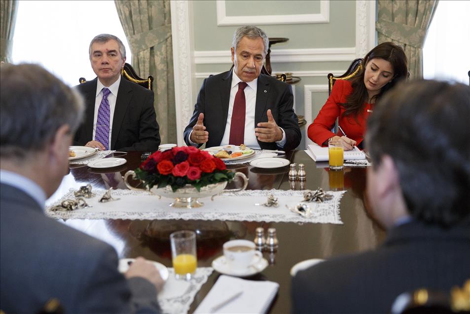 Başbakan Yardımcısı Arınç Londra'da