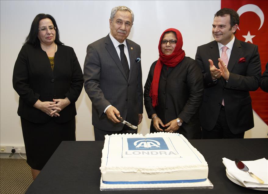 AA Londra Ofis Açılışı