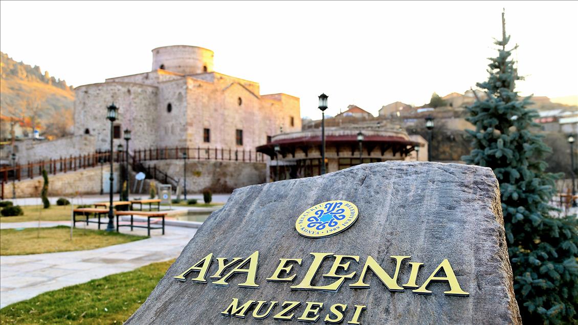 Aya Elena'ya ziyaretçi akını