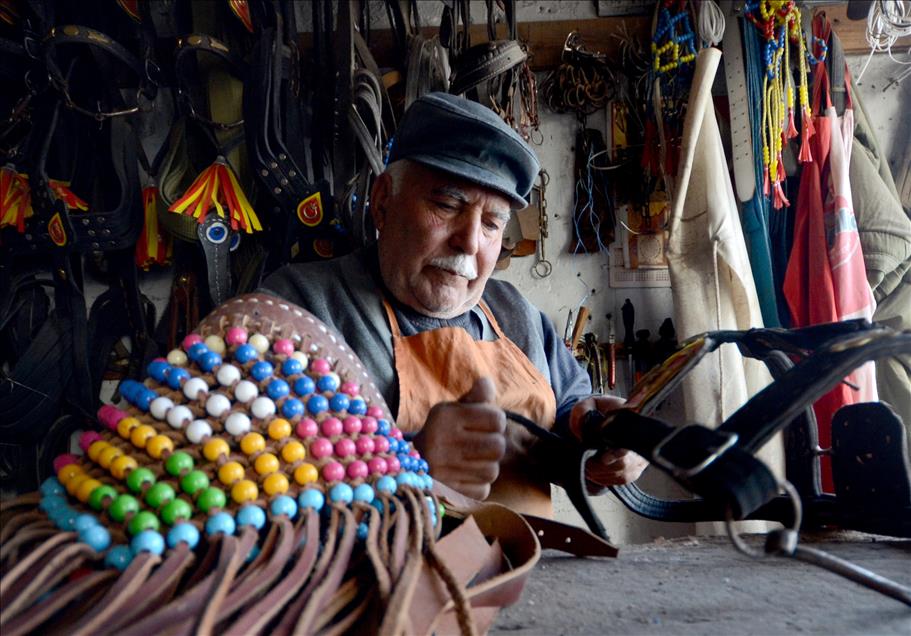Saraçlık mesleği teknolojiye direniyor