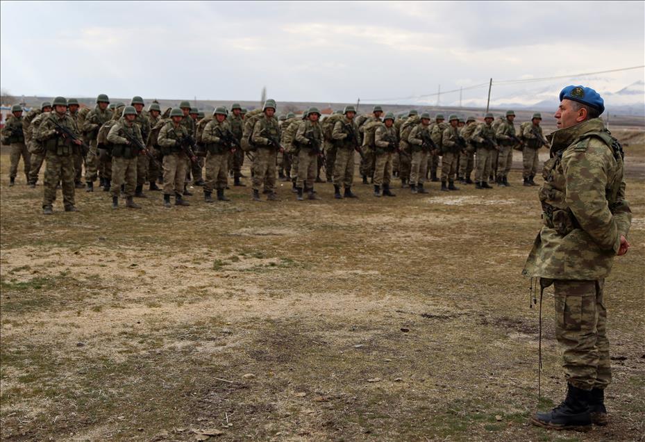 Komandoların kar ve soğukla imtihanı