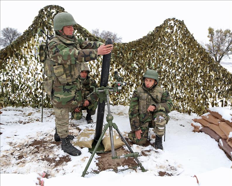 Komandoların kar ve soğukla imtihanı