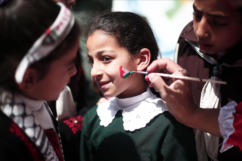 Entertainment of Palestinian children