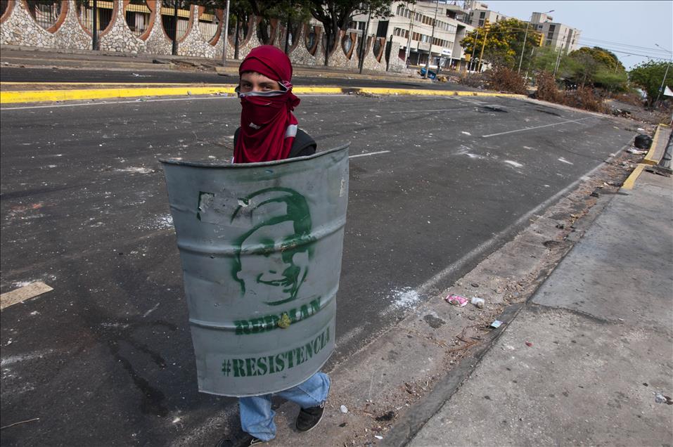 Venezuela'da hükümet karşıtı protestolar sürüyor