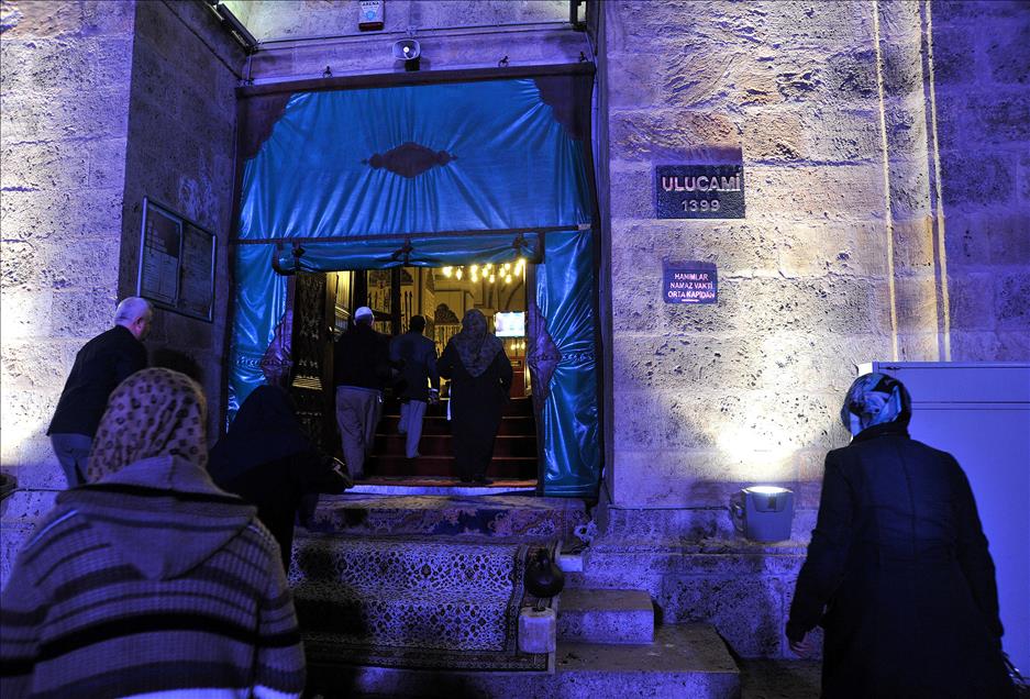 Hazreti Muhammed'in doğum saatine özel program