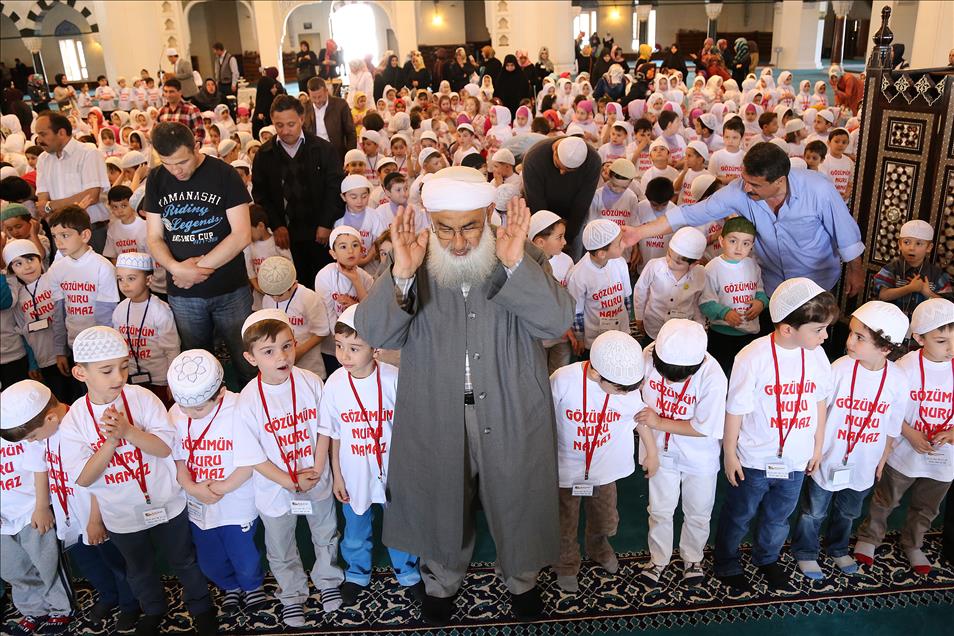 "Benim namazım şenliği"