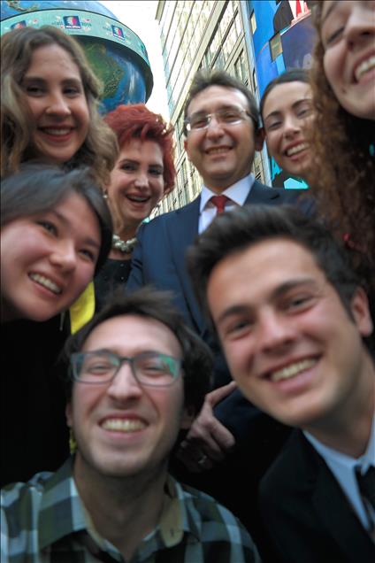 NASDAQ'ın kapanış zilini Prof. Dr. Barbarosoğlu çaldı