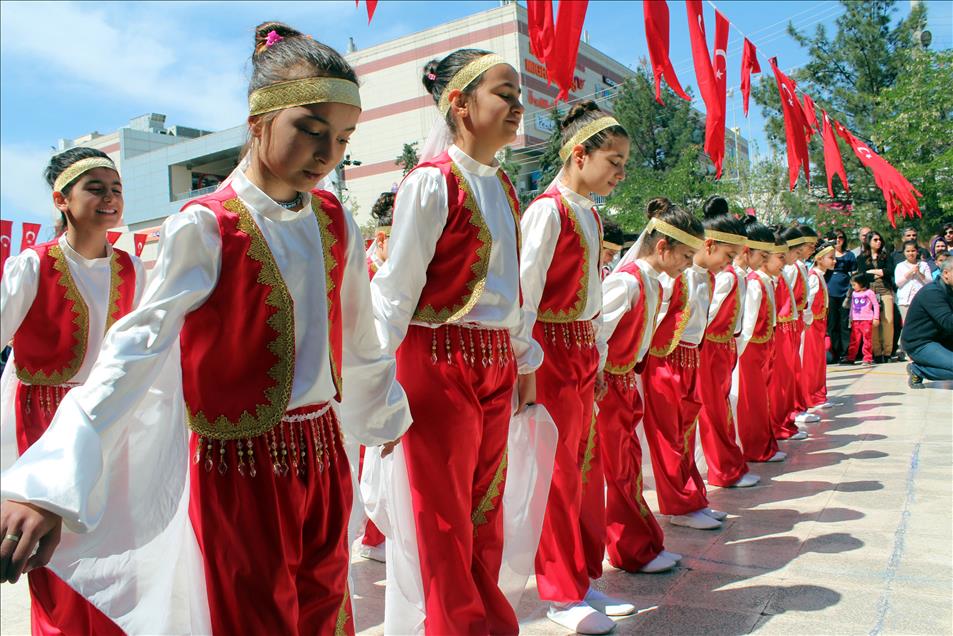 23 Nisan Ulusal Egemenlik ve Çocuk Bayramı