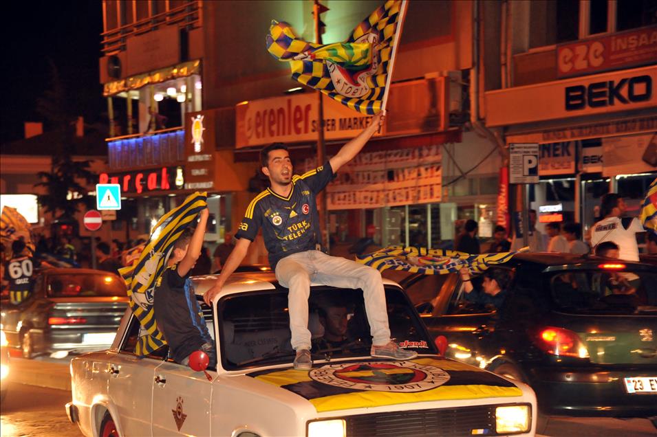 Fenerbahçe Şampiyon