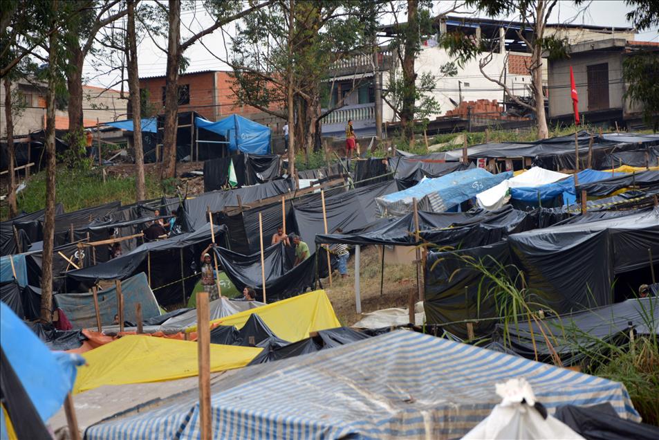 Families living in the shadow of Brazil's World Cup