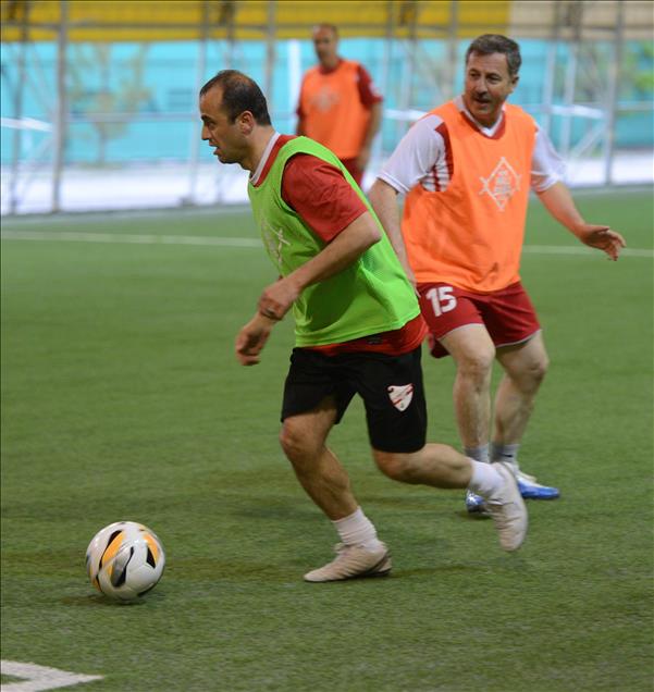 Bakan ve Milletvekilleri futbol oynadı