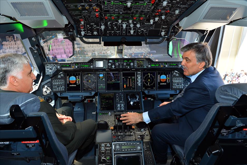 Nakliye uçağı A400M'in teslim töreni