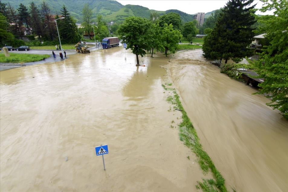 Bosna Hersek'te ve Sırbistan'da seller