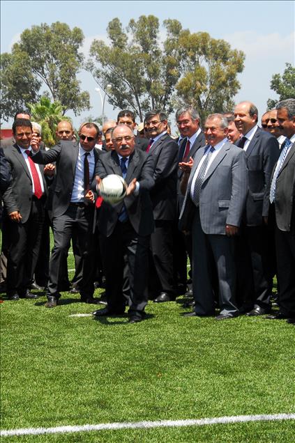 ATALAY, KKTC'DE SPOR KOMPLEKSI ACILISINA KATILDI