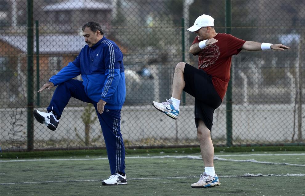 Şimşek ve Eroğlu tenis oynadı