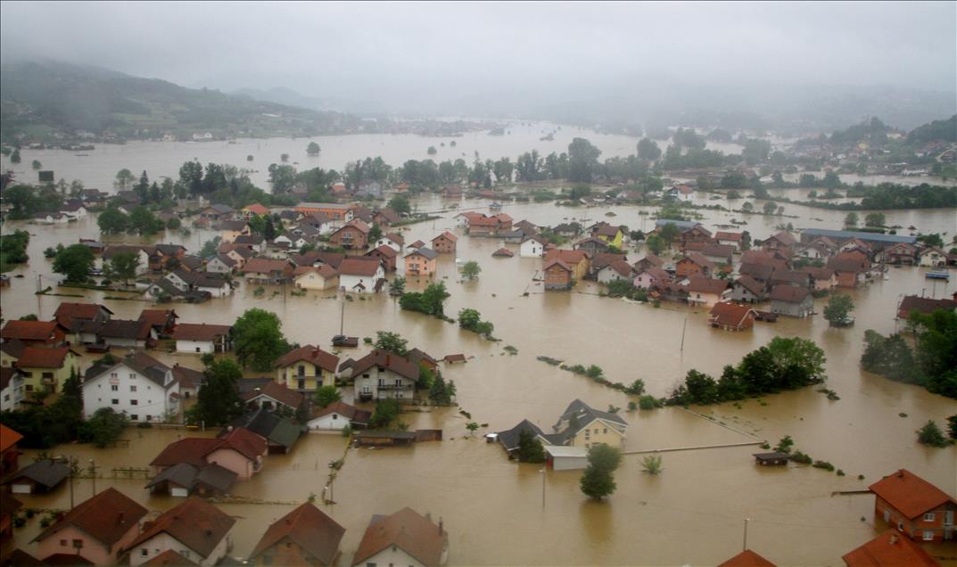 Bosna Hersek ve Sırbistan sele teslim