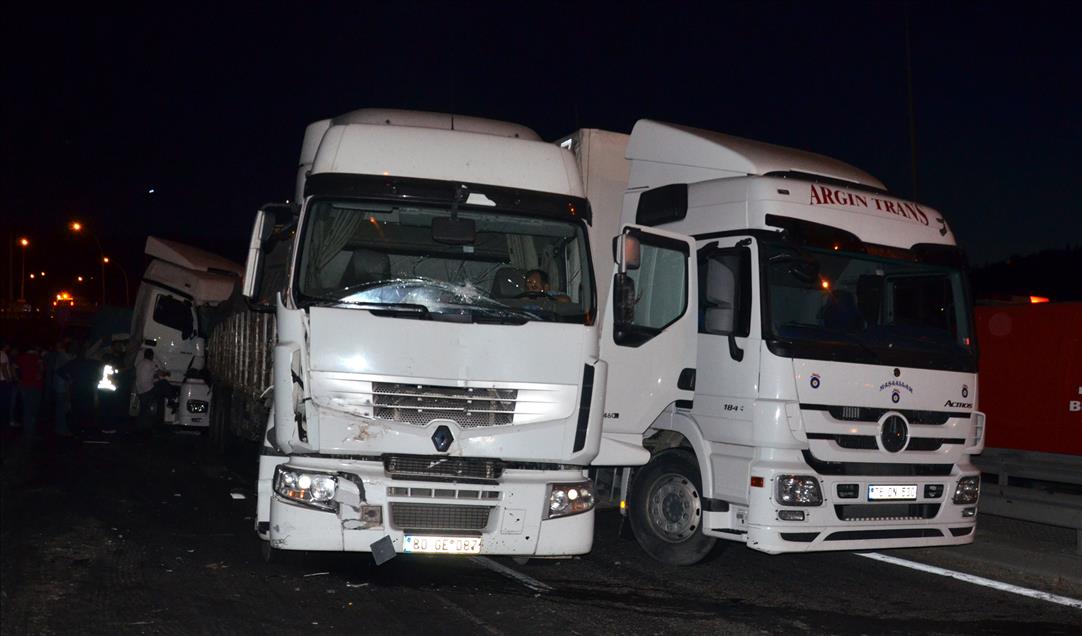 TEM otoyolunda zincirleme trafik kazası