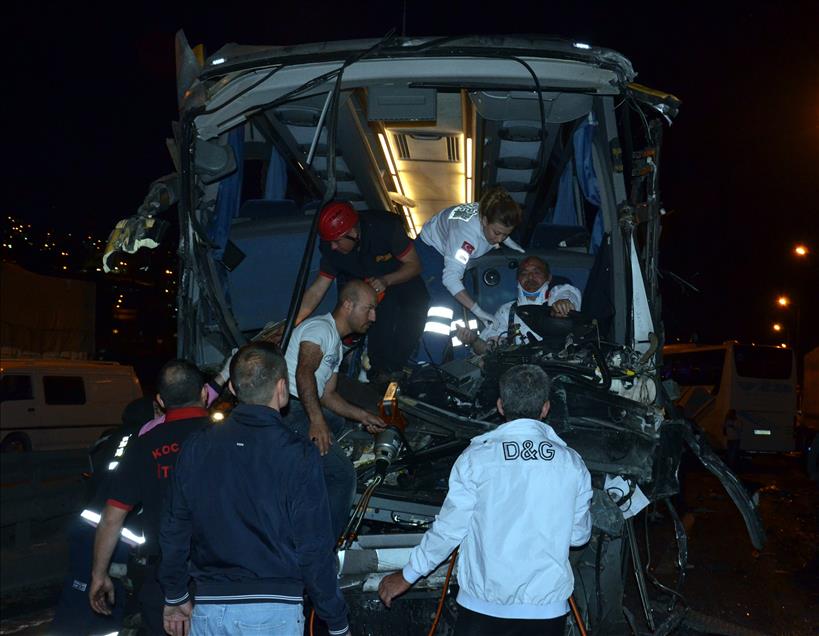 TEM otoyolunda zincirleme trafik kazası