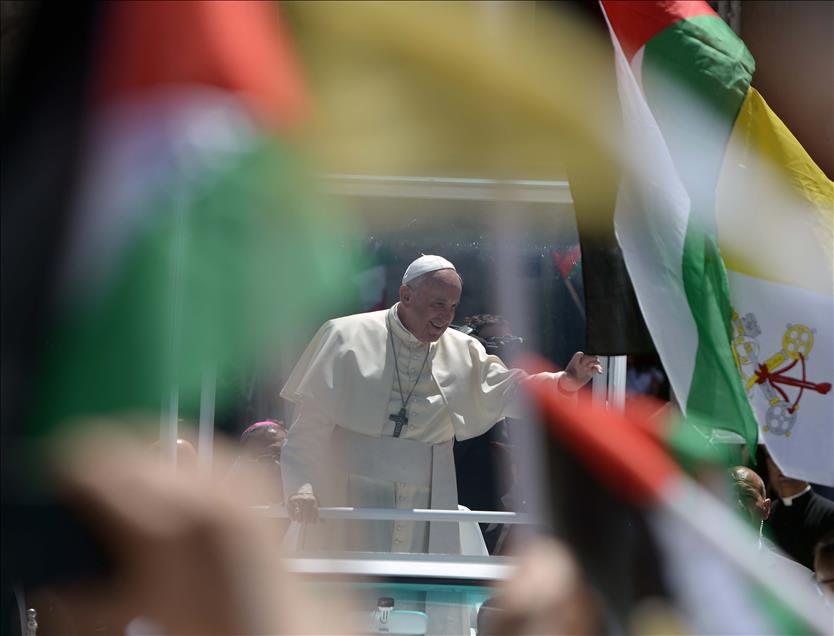 Papa Francis Beytüllahim'de