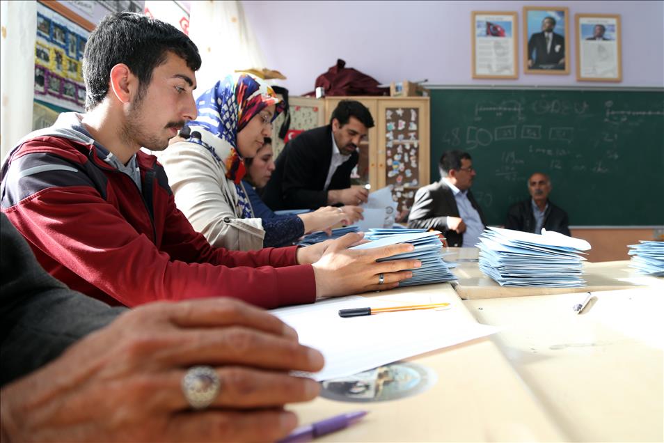 Bazı yerlerde yenilenen seçimler