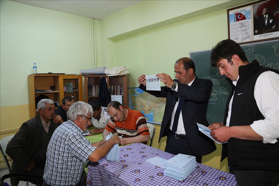 Bayburt Aydıntepe'de oy verme işlemi sona erdi
