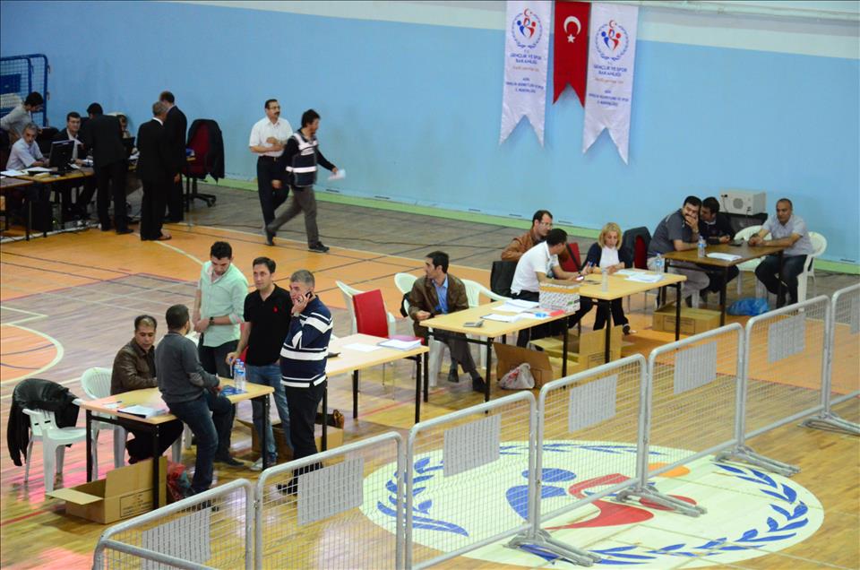 Bazı yerlerde yenilenen seçimler