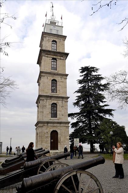 Zamanın tanığı saat kuleleri  