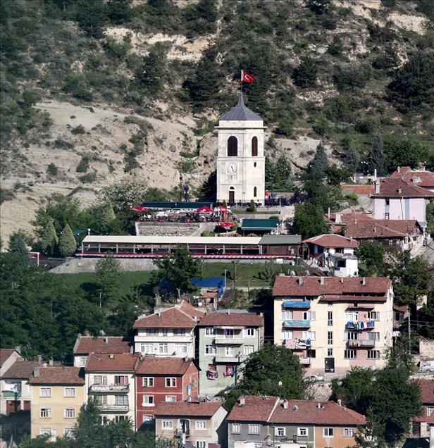 Zamanın tanığı saat kuleleri  